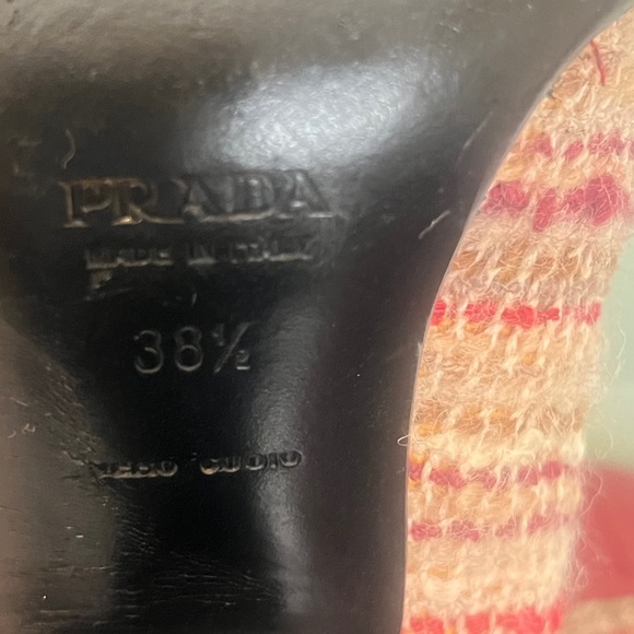 Prada Red Tweed Vintage Heels W/COA SZ 8.5 - Picture 6 of 9